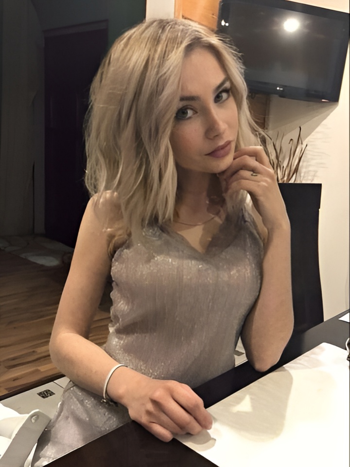 Ульяна привлекальеная девушка из Фрязино цена от 1500 руб