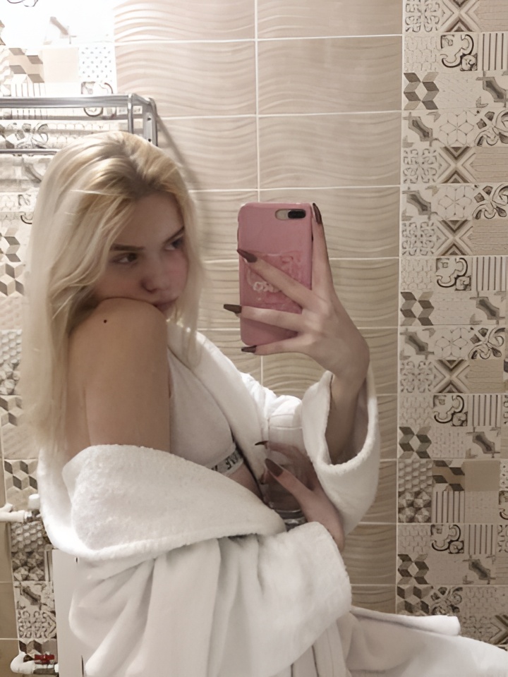 Юля привлекательная девушка из Фрязино цена от 10000 руб