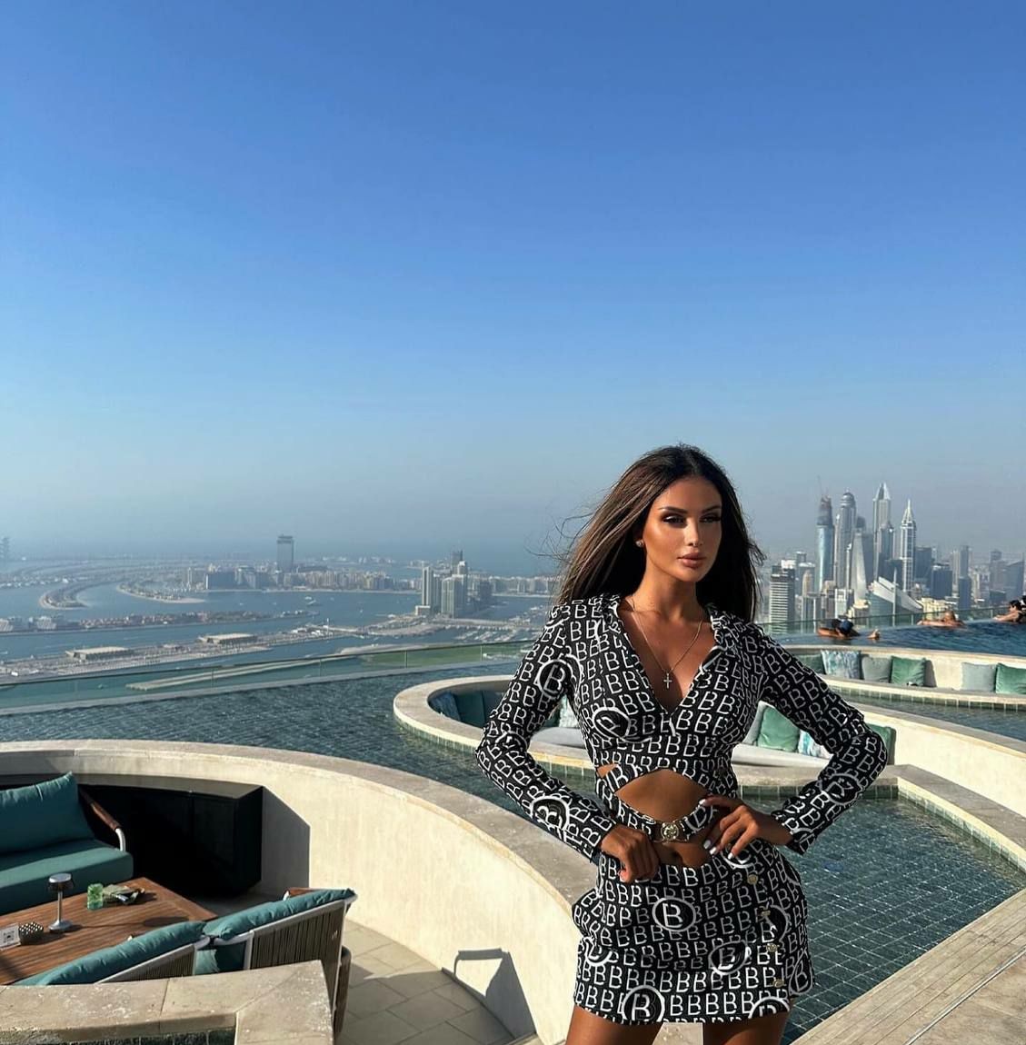 Дина привлекальеная девушка из Фрязино цена от 3500 руб