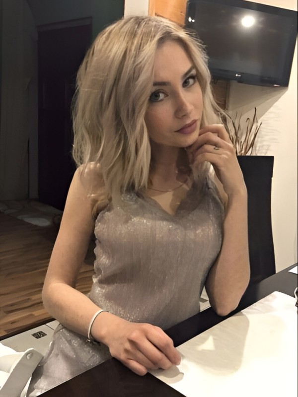 Ульяна привлекательная девушка из Фрязино цена от 1500 руб