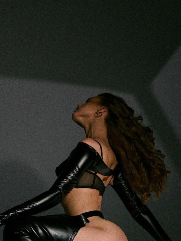 Кайли привлекательная девушка из Фрязино цена от 4500 руб